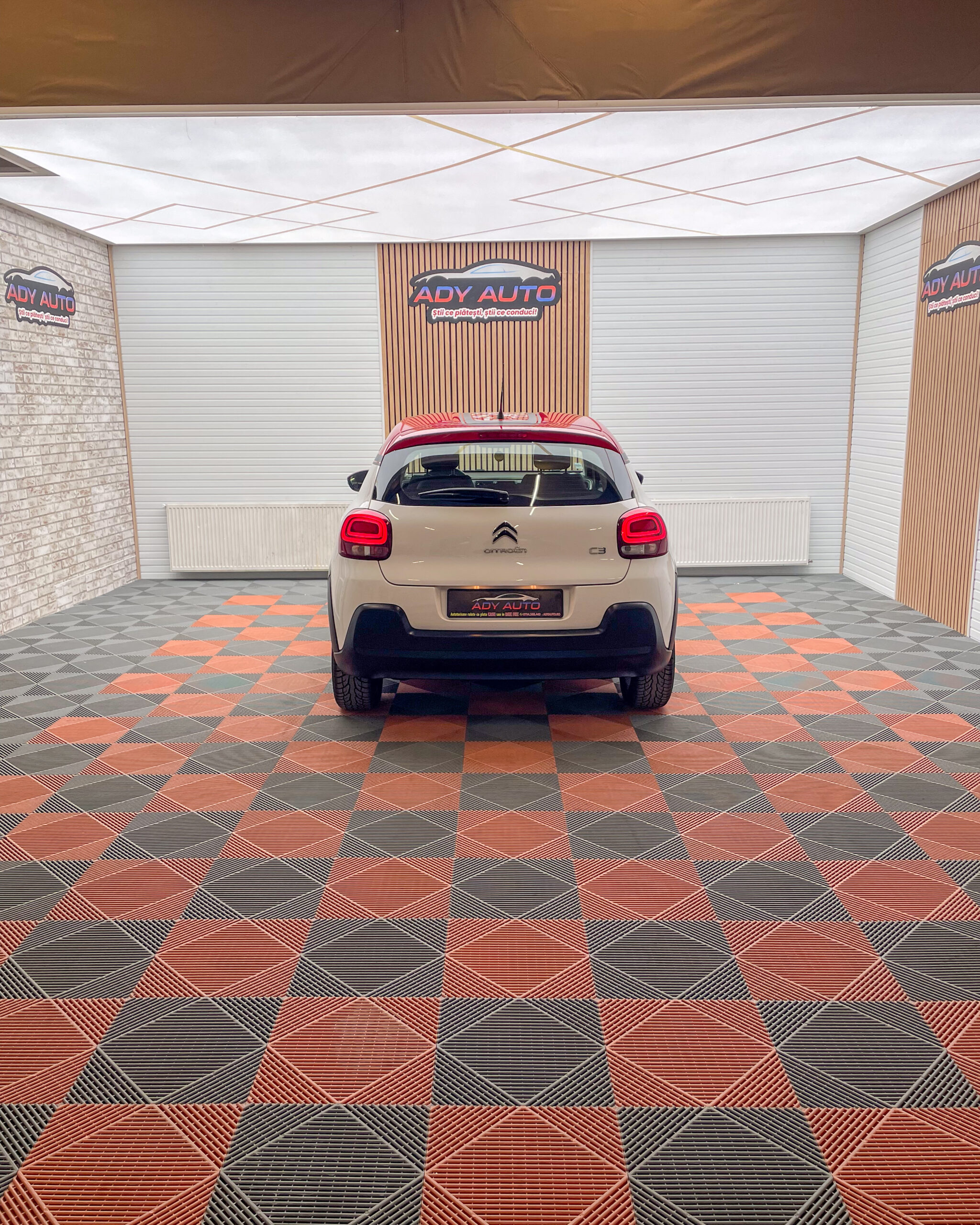 CITROEN C3 . 1,2 Benzina . An 2018 . Km 120 345 . RAR + ITP .Livrare Gratis In Toata Tara . Garantie 12 Luni . Km Certificati . Buy Back ( Schimburi Auto ) 