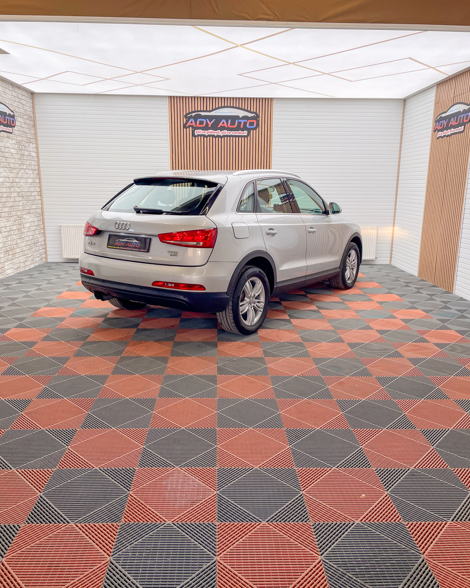Audi Q3 . 2,0 Tfsi . 170 Cp . Quattro ( 4x4 ). RAR + ITP . TVA INCLUS & DEDUCTIBIL( Pentru Societati ) 