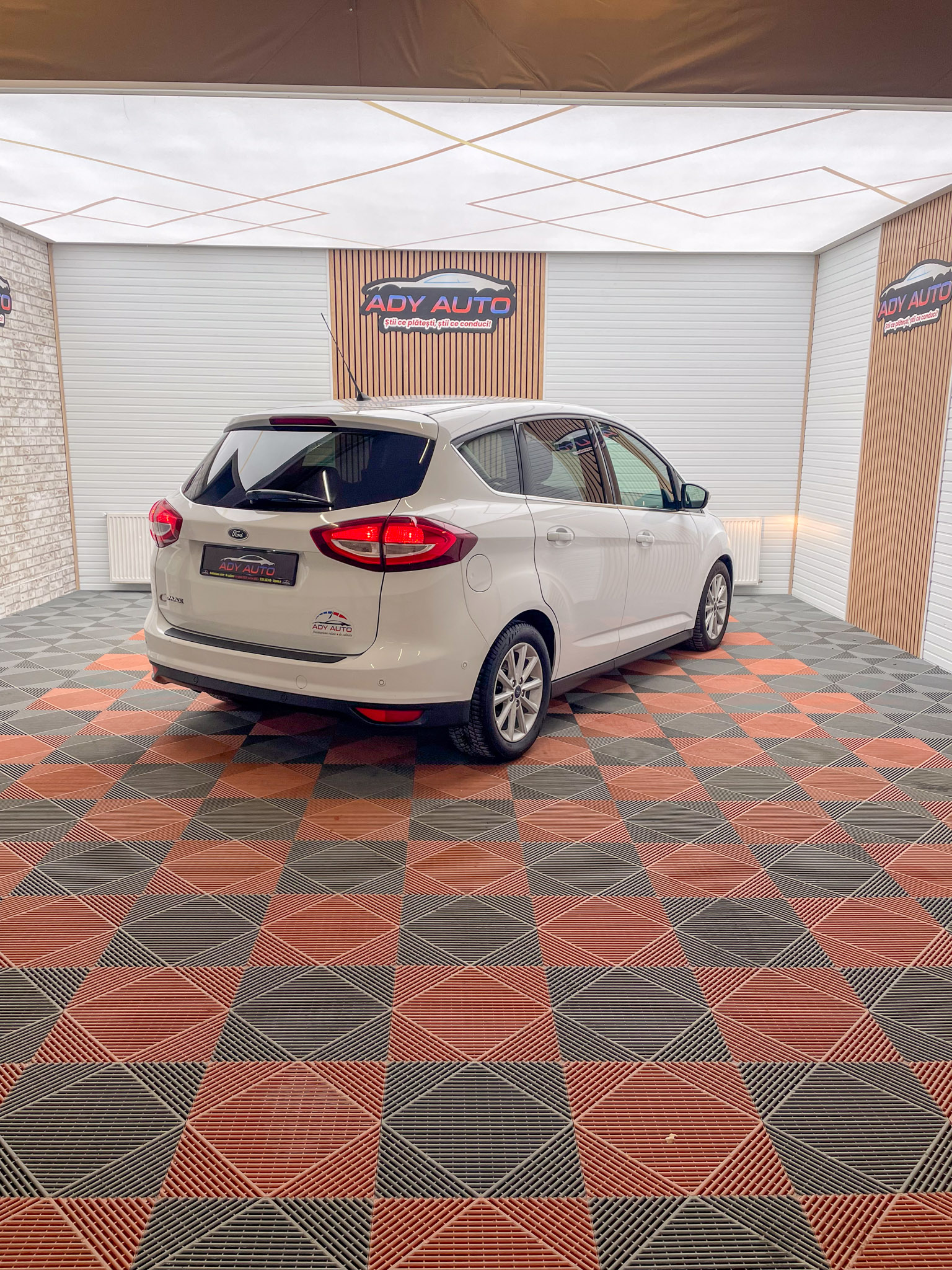 FORD C-MAX , 1.5 DIESEL, 2017, EURO6. RAR + ITP .Livrare Gratis In Toata Tara . Garantie 12 Luni . Km Certificati . Buy Back ( Schimburi Auto ) 
