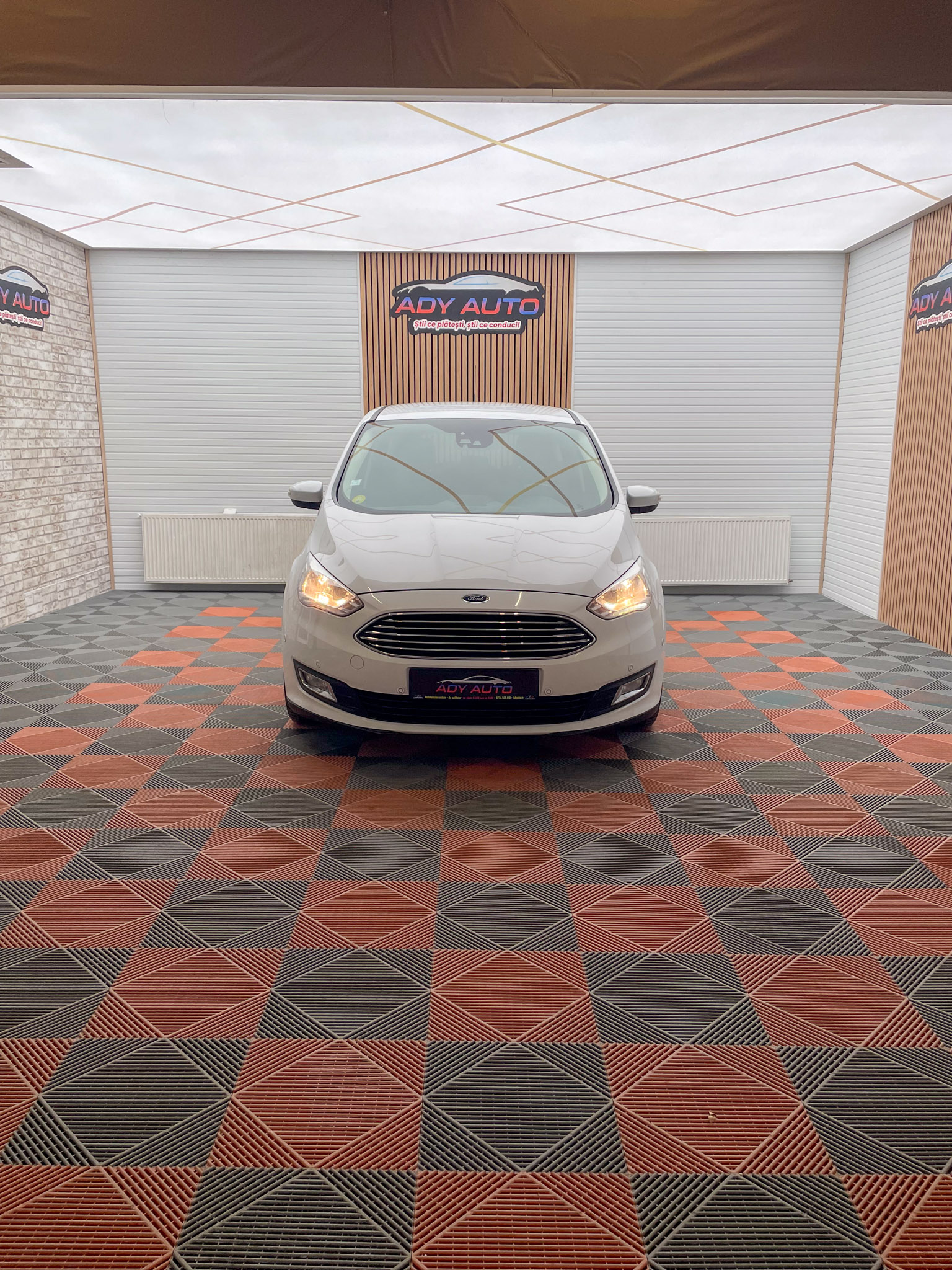 FORD C-MAX , 1.5 DIESEL, 2017, EURO6. RAR + ITP .Livrare Gratis In Toata Tara . Garantie 12 Luni . Km Certificati . Buy Back ( Schimburi Auto ) 