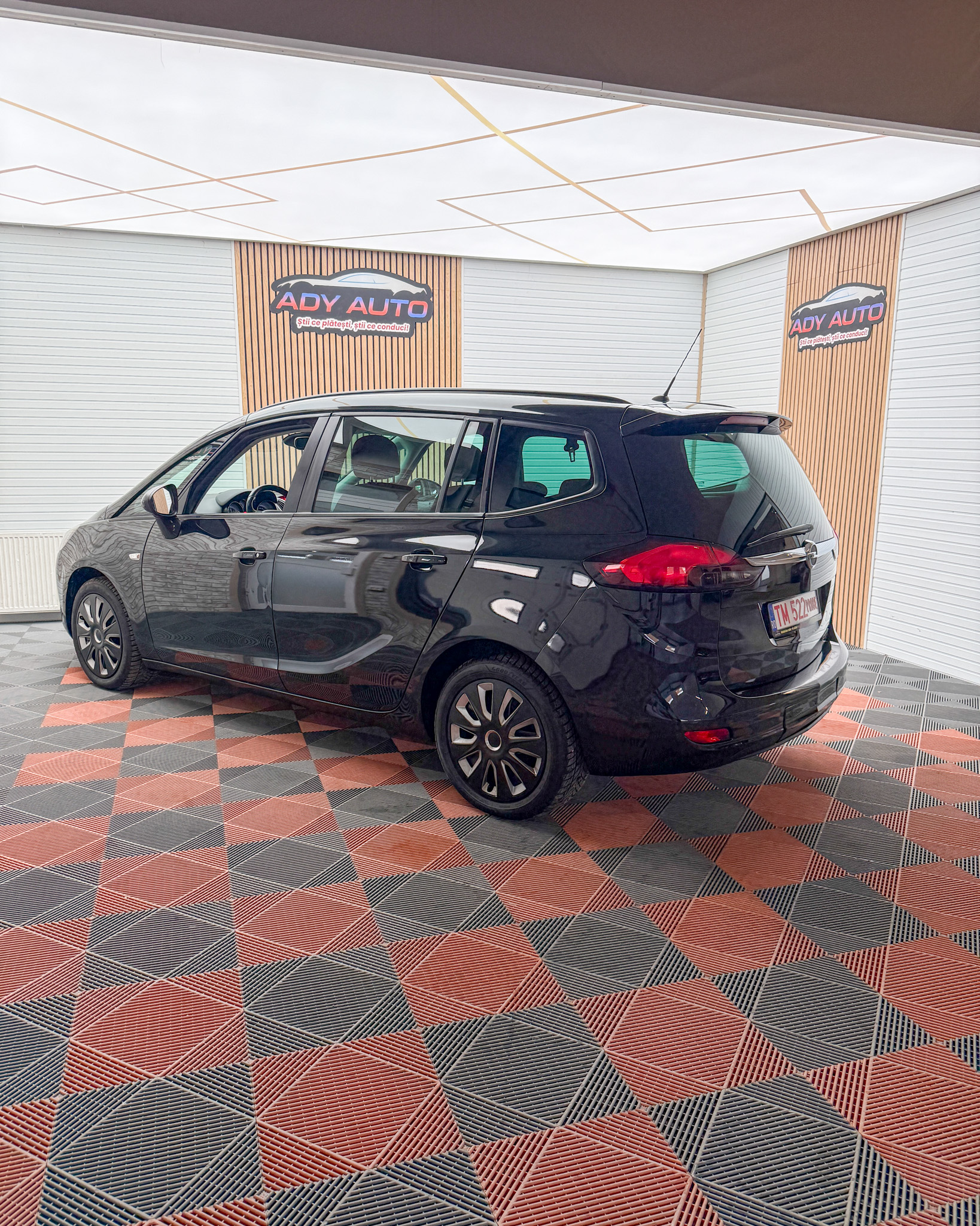 OPEL ZAFIRA Benzina, 7 Locuri, Suport Bicicleta, RAR + ITP . Livrare Gratis In Toata Tara . Garantie 12 Luni . Km Certificati . Buy Back ( Schimburi Auto ) 