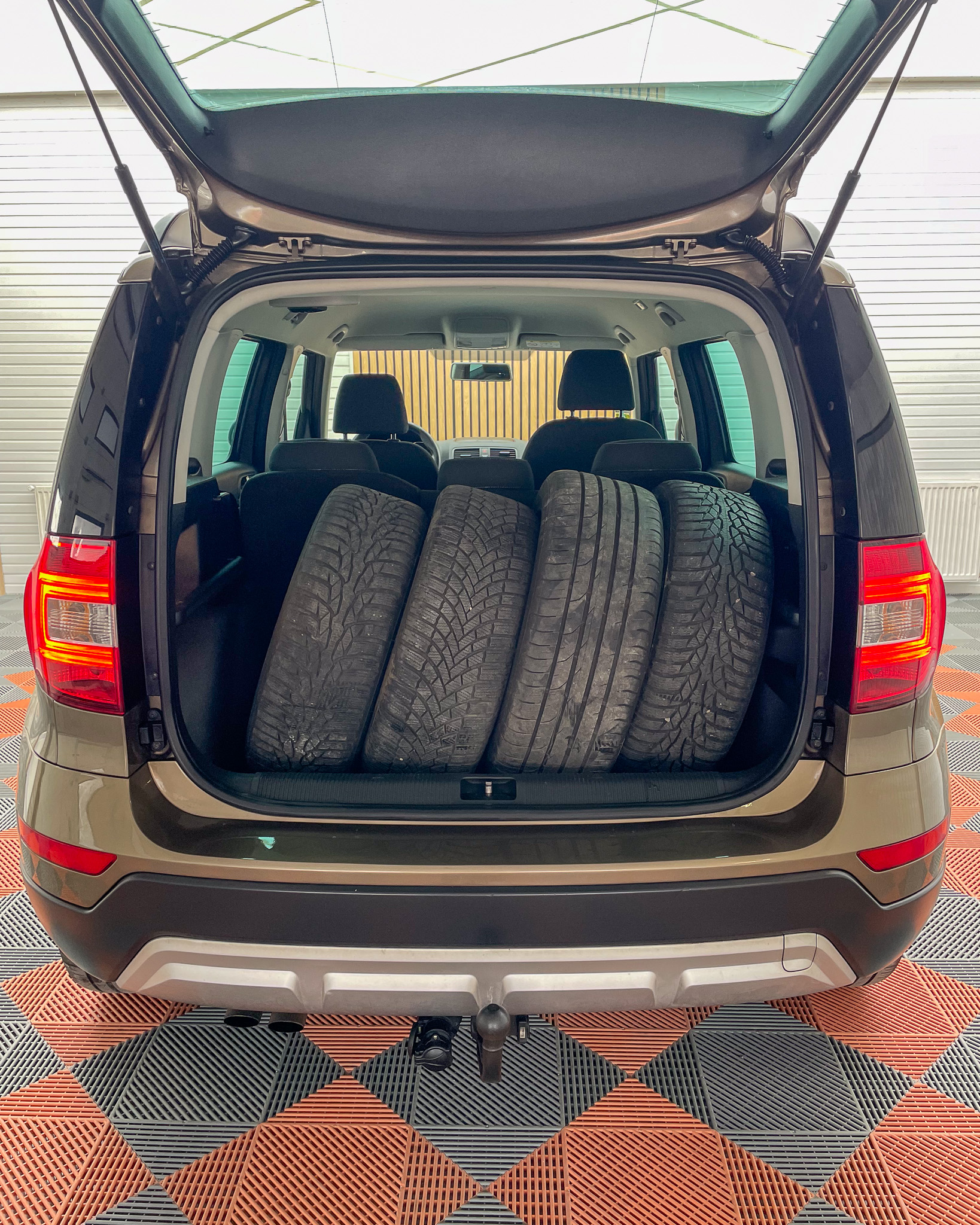 SKODA YETI 2.0TDI, 140CP, RAR + ITP , Livrare Gratuita In Toata Tara, Garantie 12 Luni, Buy-back, TVA INCLUS SI DEDUCTIBIL