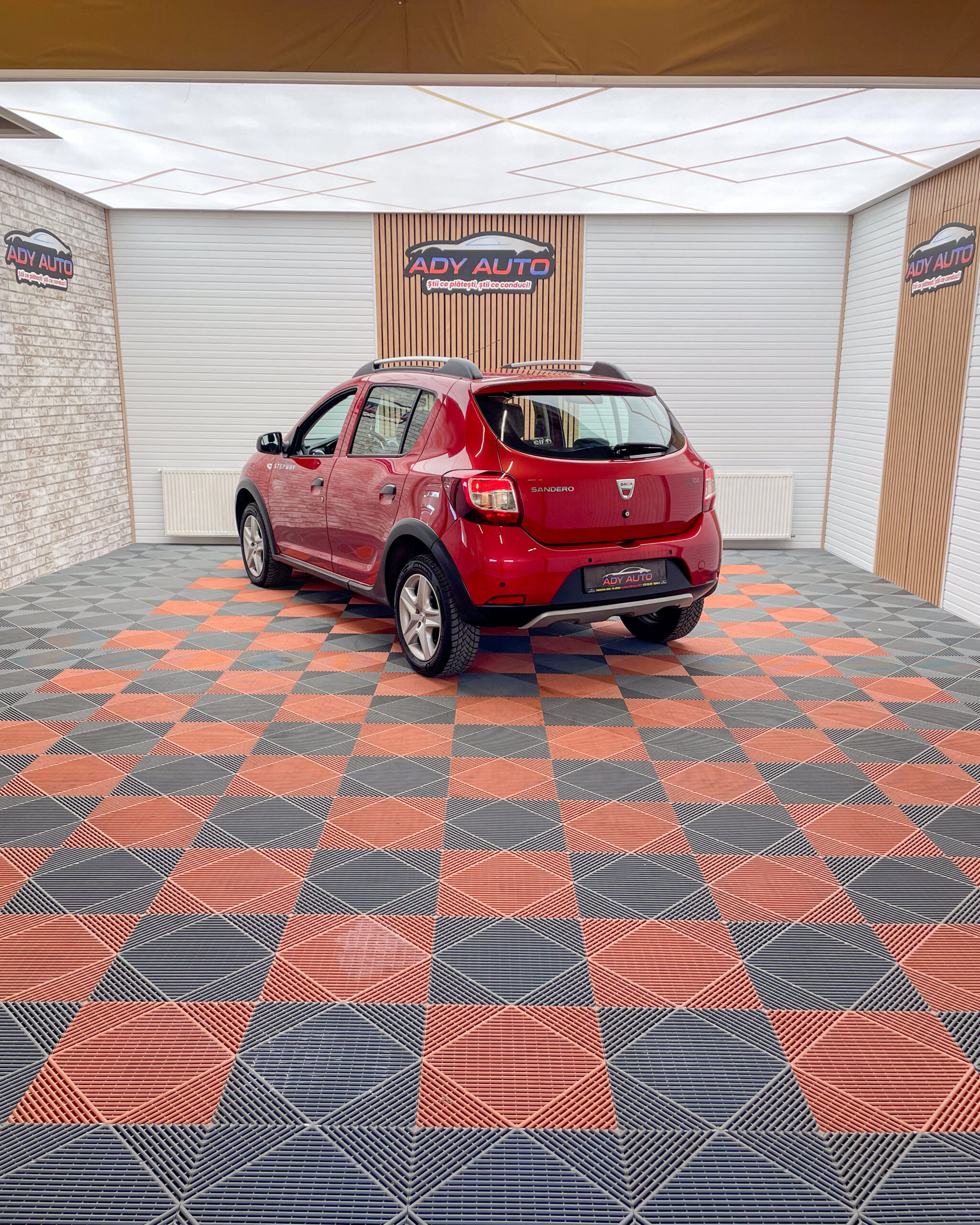 DACIA SANDERO STEPWAY . 1,5 DCI - Euro 6 . An 2015 / Noiembrie . RAR + ITP . Garantie 12 Luni . Buy-back