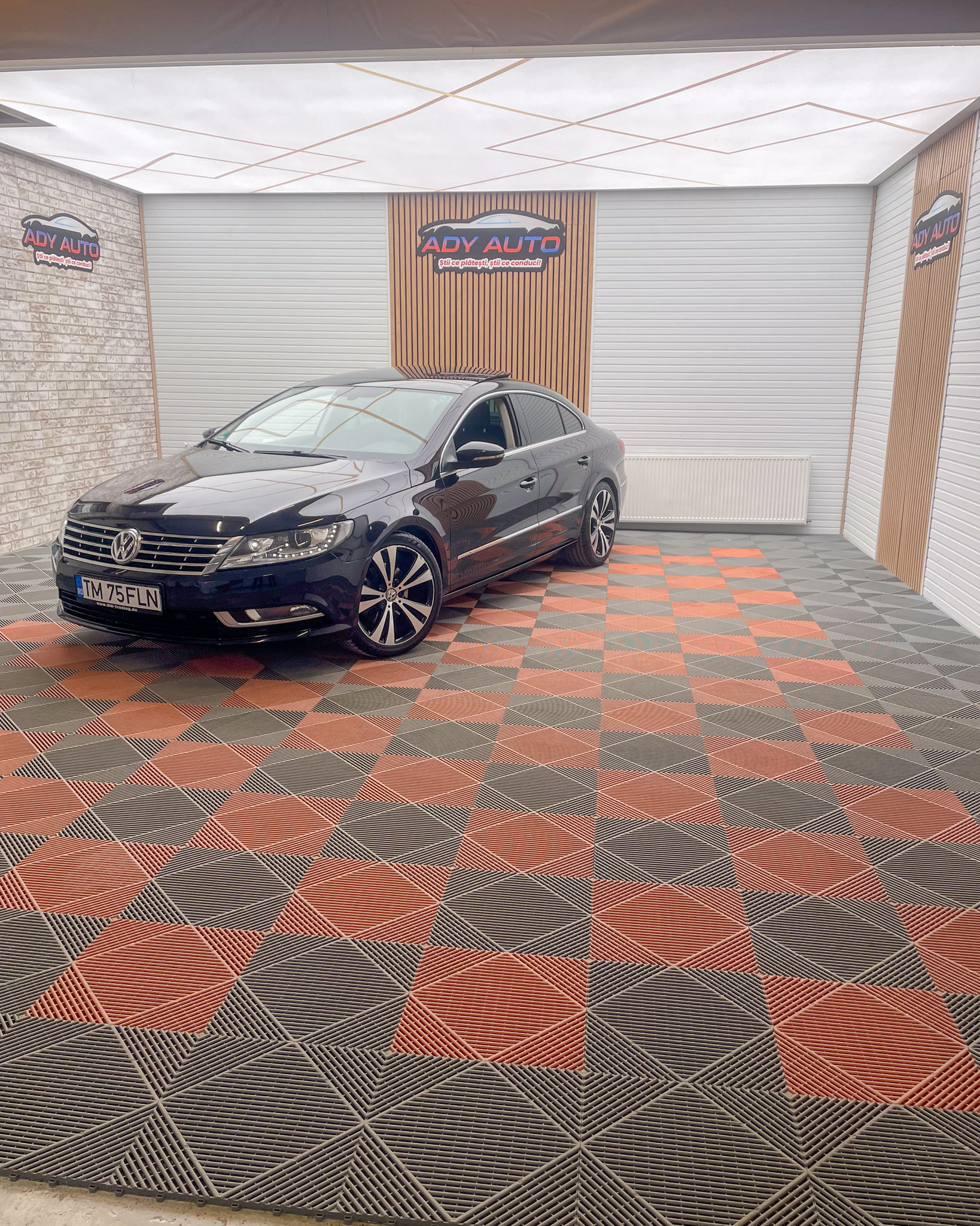 VW PASSAT CC . 2,0 TDI , An 2012 . Km 146 569 Km Reali . Vanzare In Regim De Consignatie
