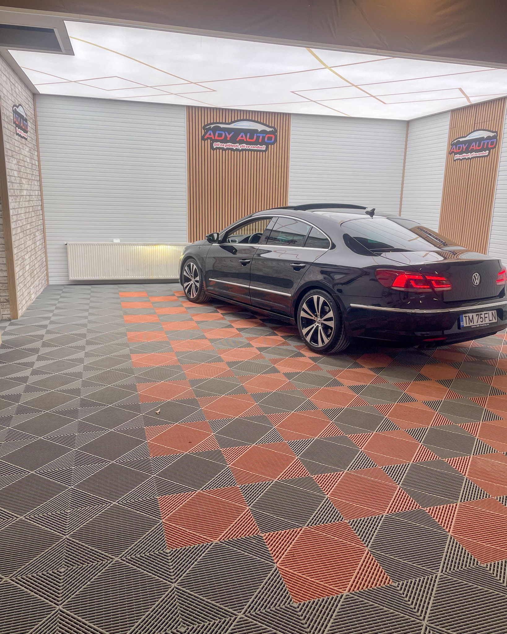 VW PASSAT CC . 2,0 TDI , An 2012 . Km 146 569 Km Reali . Vanzare In Regim De Consignatie
