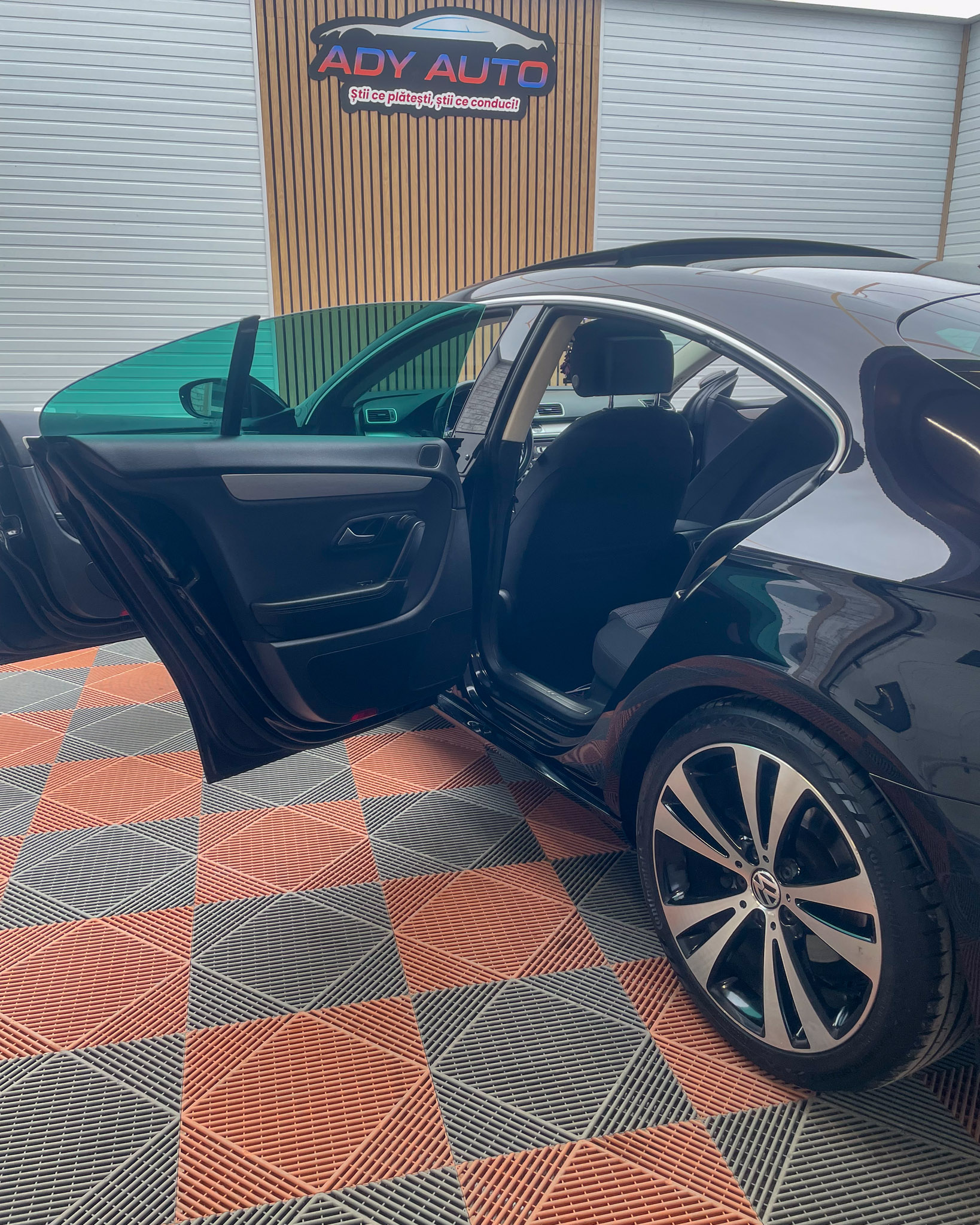 VW PASSAT CC . 2,0 TDI , An 2012 . Km 146 569 Km Reali . Vanzare In Regim De Consignatie