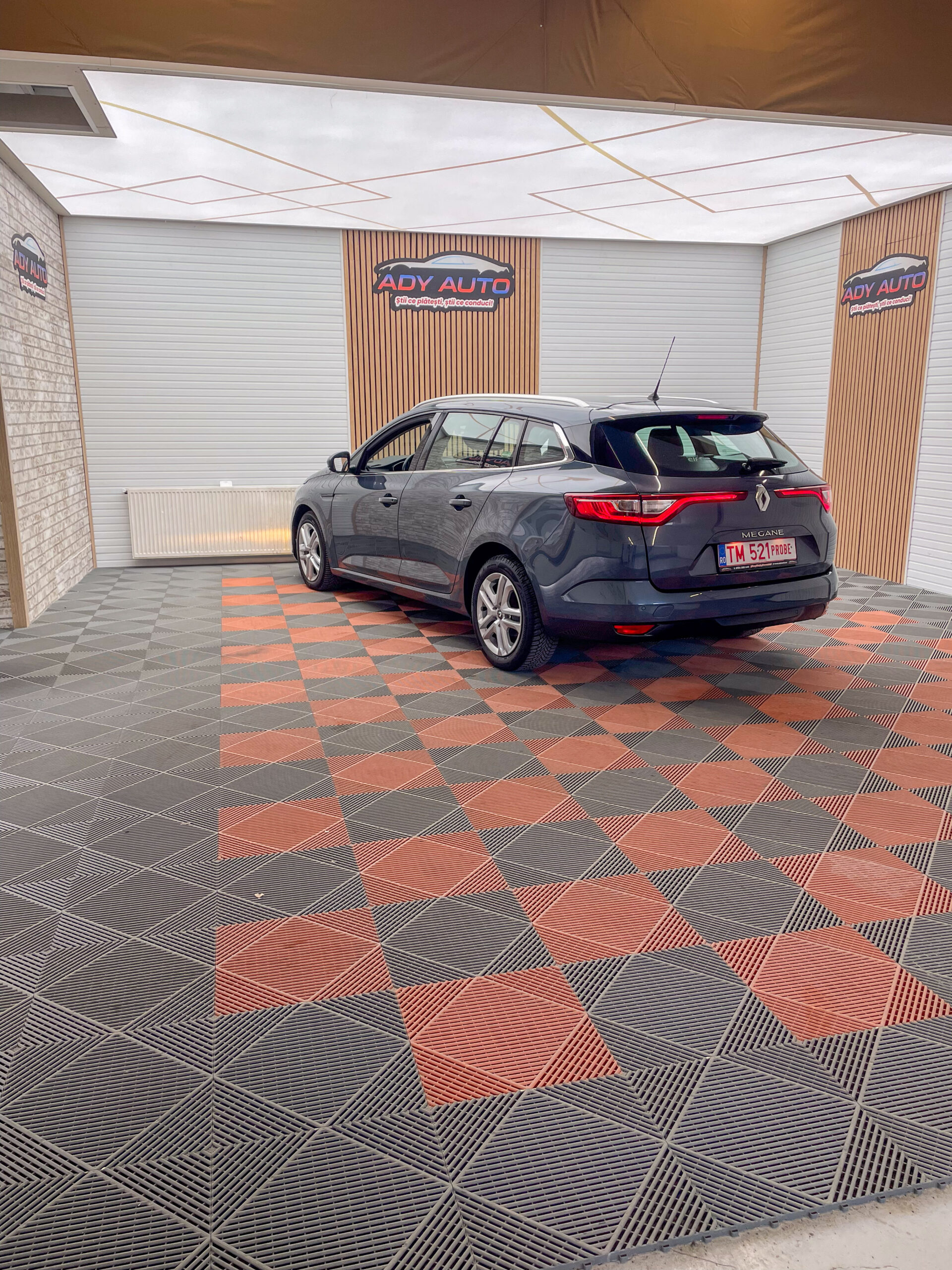 Renault Megane 1,5 DCI . An 2019. Cutie Automata . RAR+ITP. Garantie 12 Luni. Buy-Back. Nr De Probe. Livrare In Toata Tara