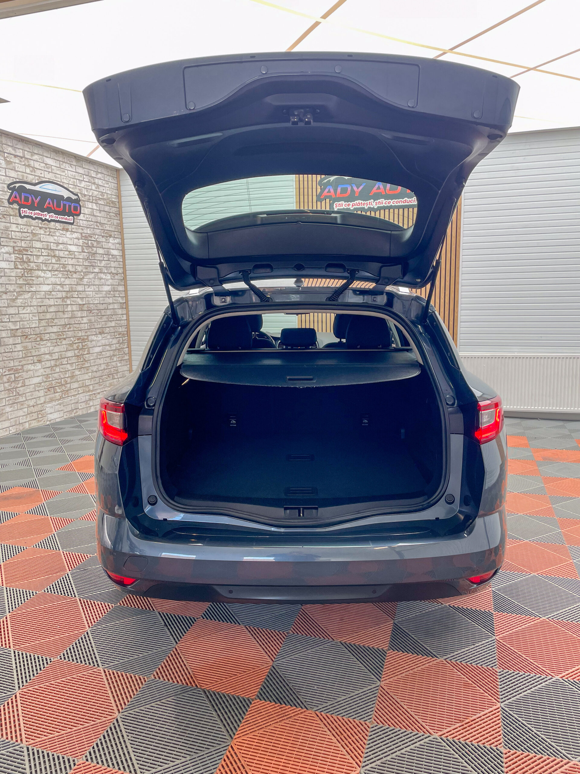 Renault Megane 1,5 DCI . An 2019. Cutie Automata . RAR+ITP. Garantie 12 Luni. Buy-Back. Nr De Probe. Livrare In Toata Tara
