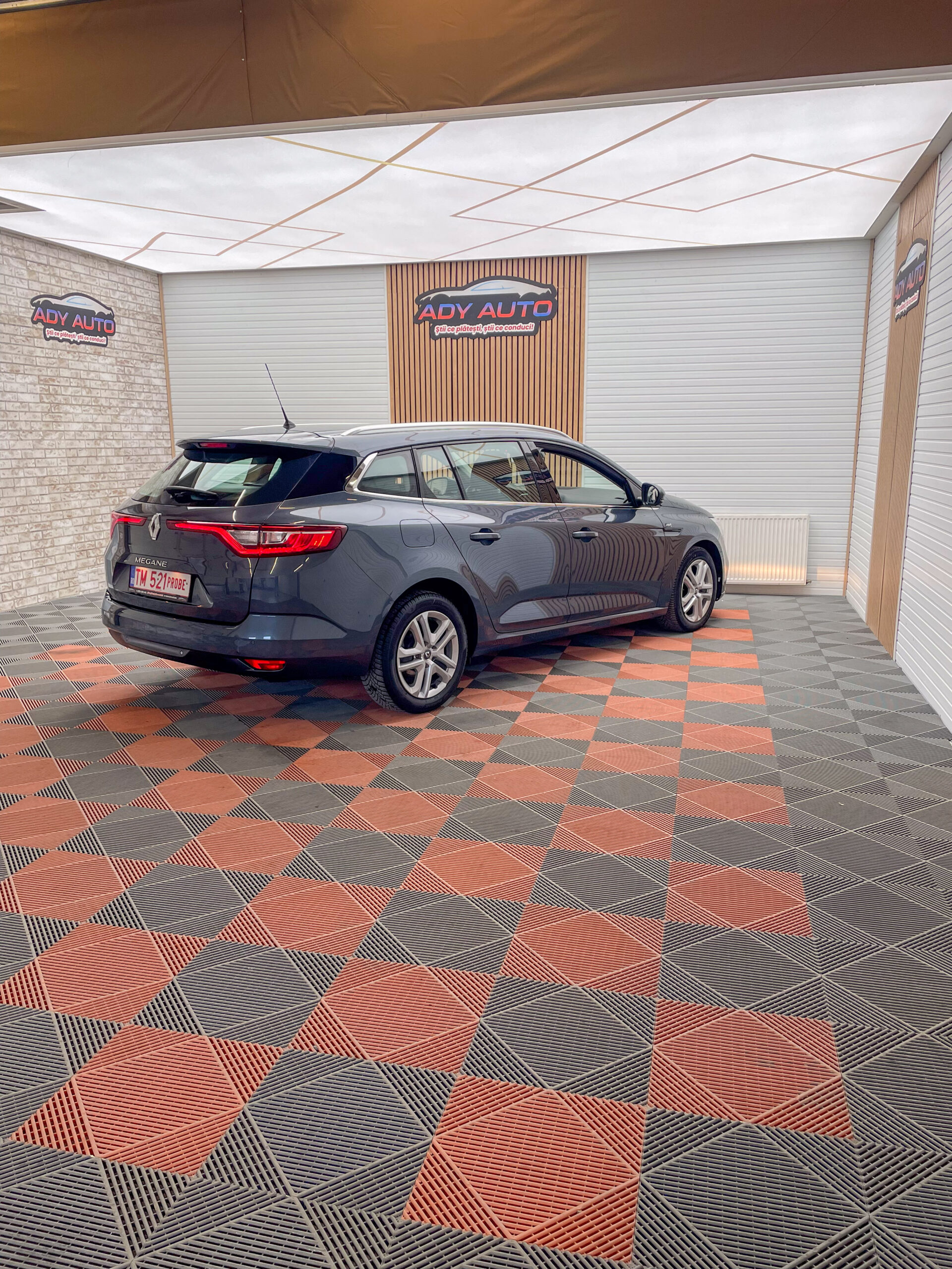 Renault Megane 1,5 DCI . An 2019. Cutie Automata . RAR+ITP. Garantie 12 Luni. Buy-Back. Nr De Probe. Livrare In Toata Tara