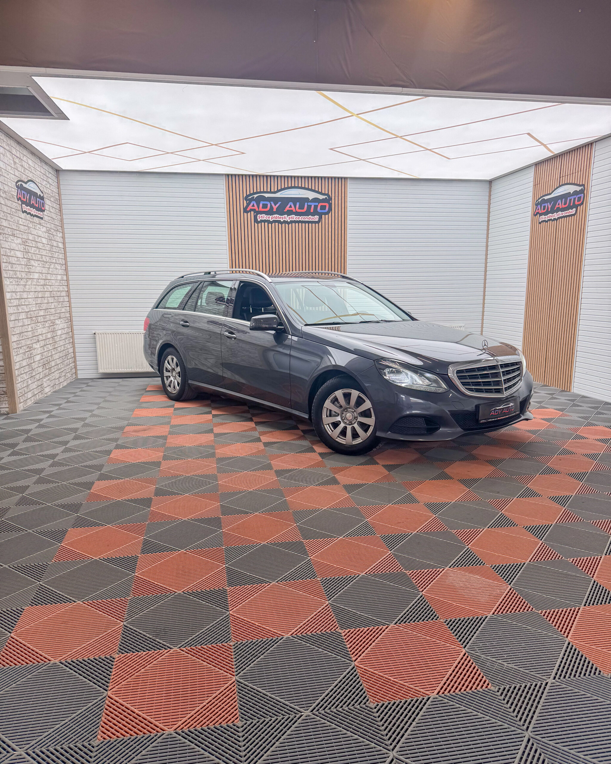 Mercedes-Benz E-Klasse E 200 CDI T BlueTEC . RAR+ITP . Garantie 12 Luni .Rate Fixe Fara Avans. Buy-Back .Test-Drive( Nr De Probe) . Livrare In Toata Tara 