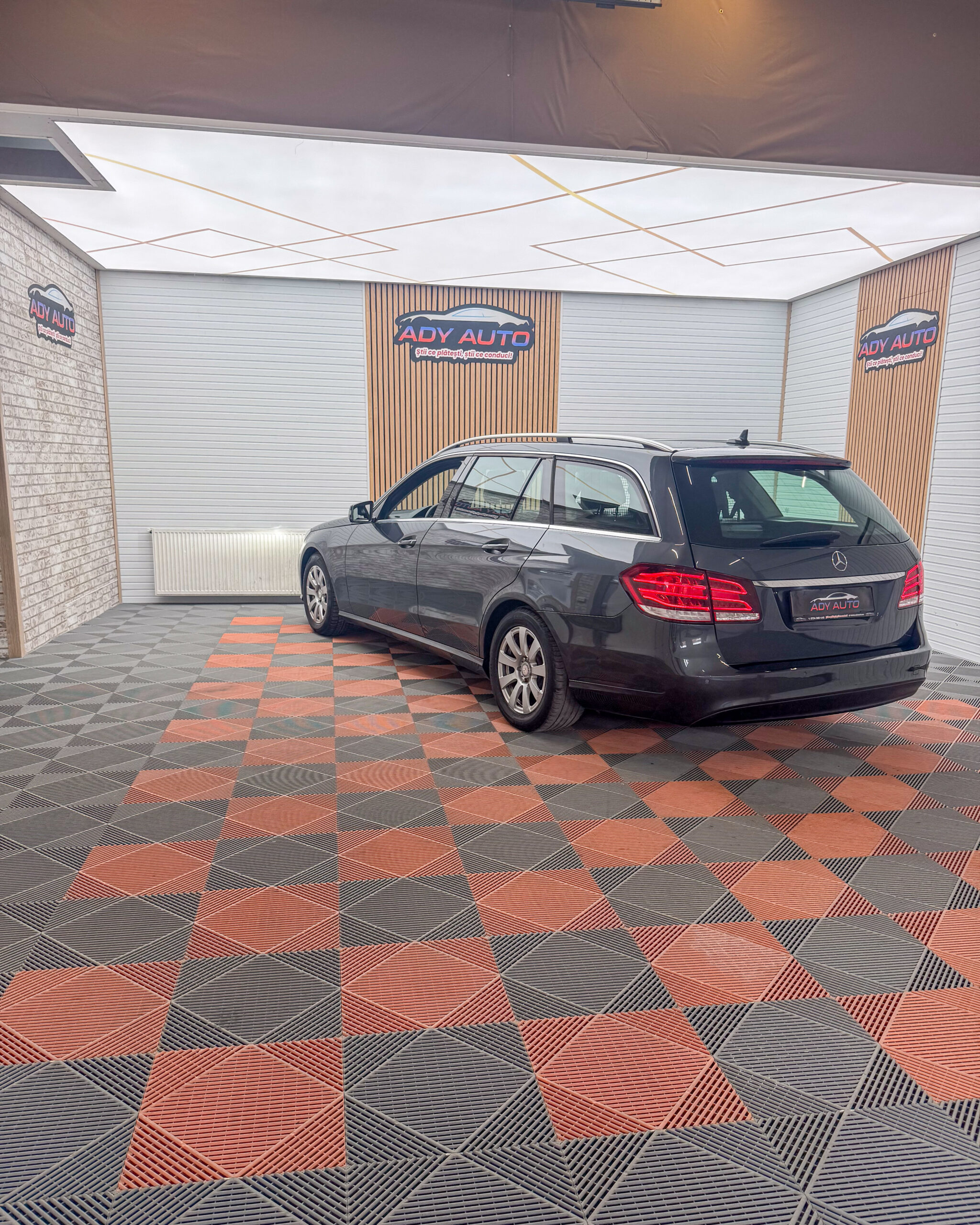 Mercedes-Benz E-Klasse E 200 CDI T BlueTEC . RAR+ITP . Garantie 12 Luni .Rate Fixe Fara Avans. Buy-Back .Test-Drive( Nr De Probe) . Livrare In Toata Tara 
