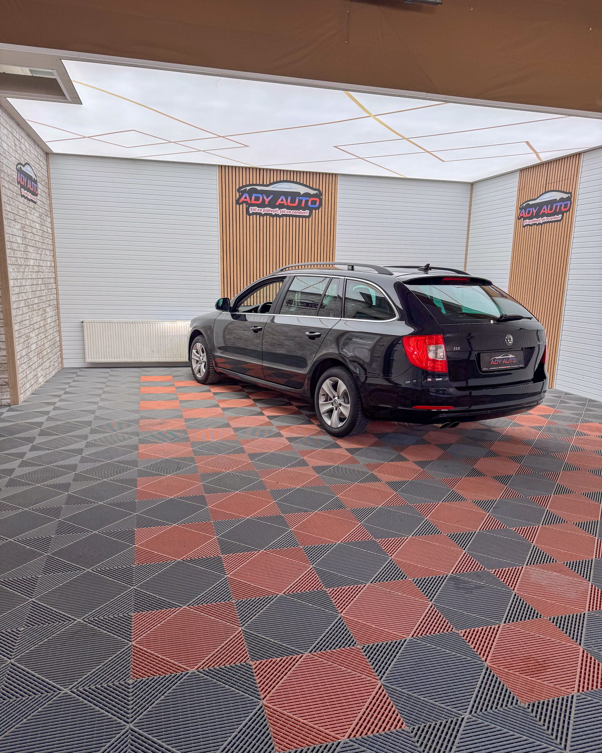 Skoda Superb 2,0 TDI . Euro 5 . RAR+ITP . Garantie 12 Luni .Rate Fixe Fara Avans. Buy-Back .Test-Drive( Nr De Probe) . Livrare In Toata Tara 