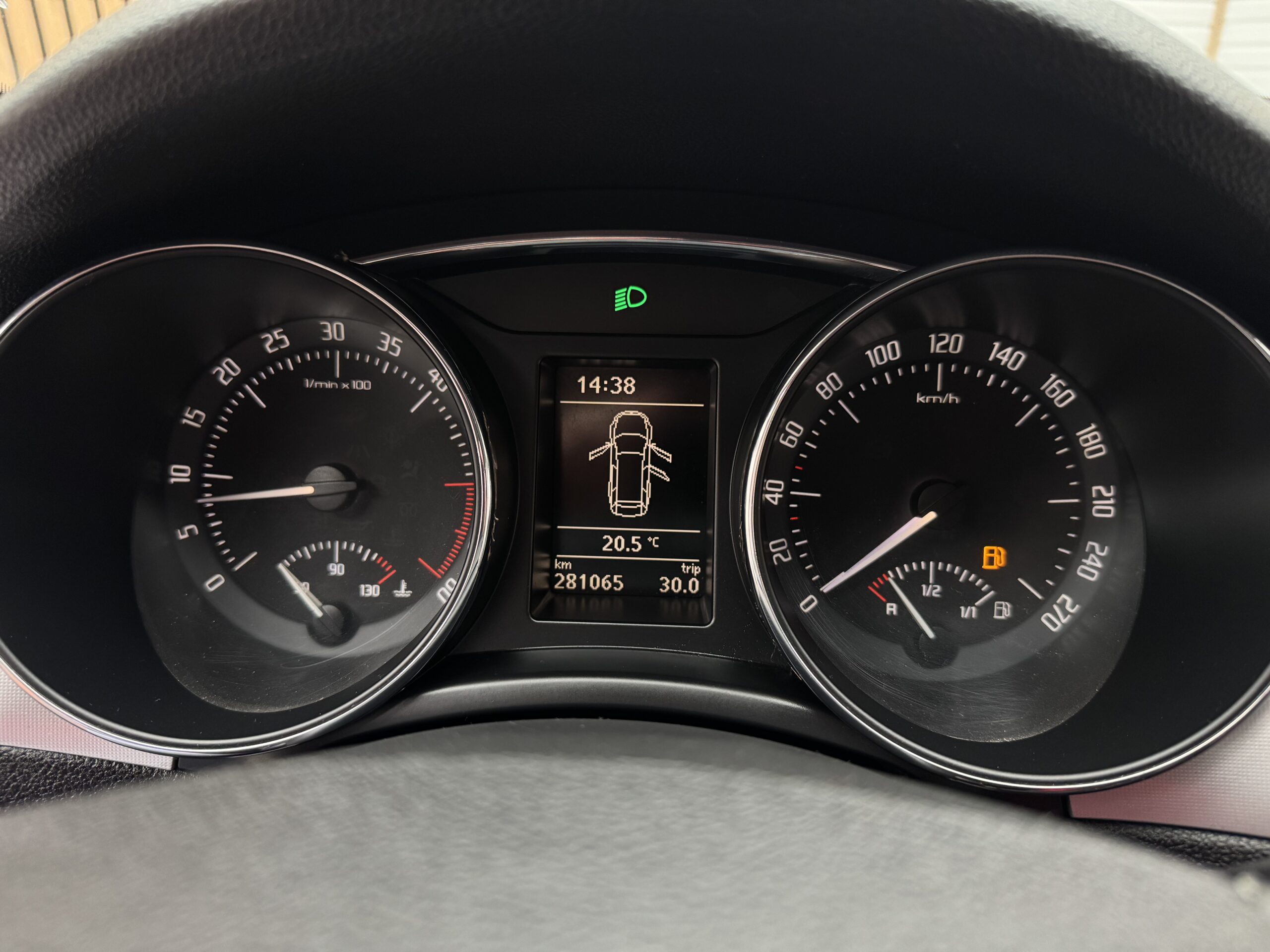 Skoda Superb 2,0 TDI . Euro 5 . RAR+ITP . Garantie 12 Luni .Rate Fixe Fara Avans. Buy-Back .Test-Drive( Nr De Probe) . Livrare In Toata Tara 