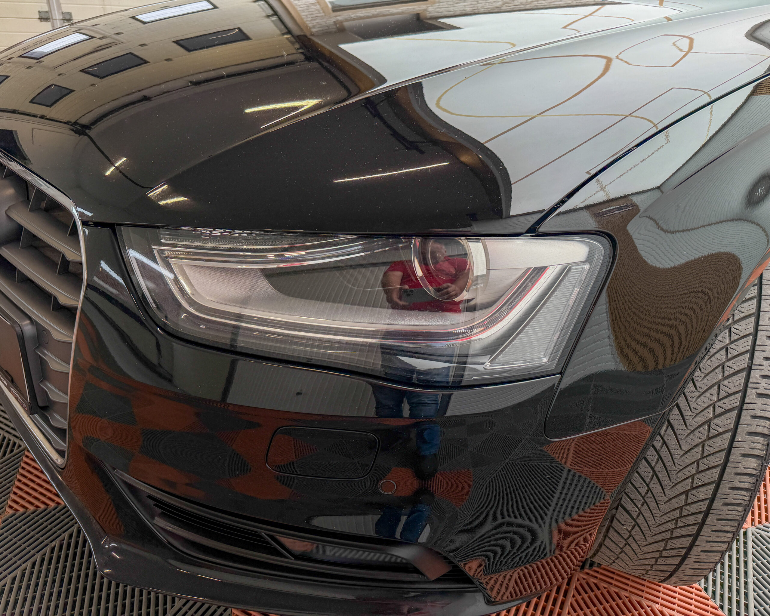 Audi A4 . 1,8 Benzina . 170 Cp . Euro 6 . An 2013 Decembrie . CUTIE AUTOMATA. RAR+ITP . Garantie 12 Luni .Rate Fixe Fara Avans. Buy-Back .Test-Drive( Nr De Probe) . Livrare In Toata Tara 