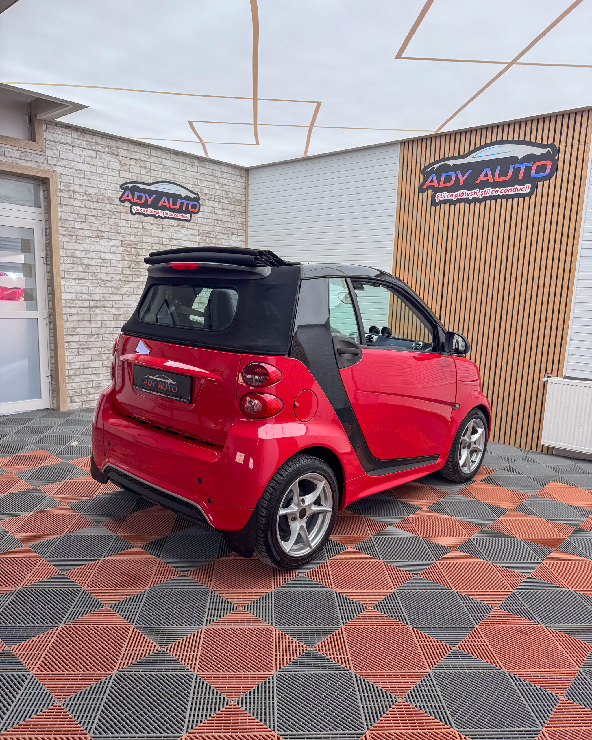 SMART FORTWO CABRIO . RAR+ITP . Garantie 12 Luni .Rate Fixe Fara Avans. Buy-Back .Test-Drive( Nr De Probe) . Livrare In Toata Tara 