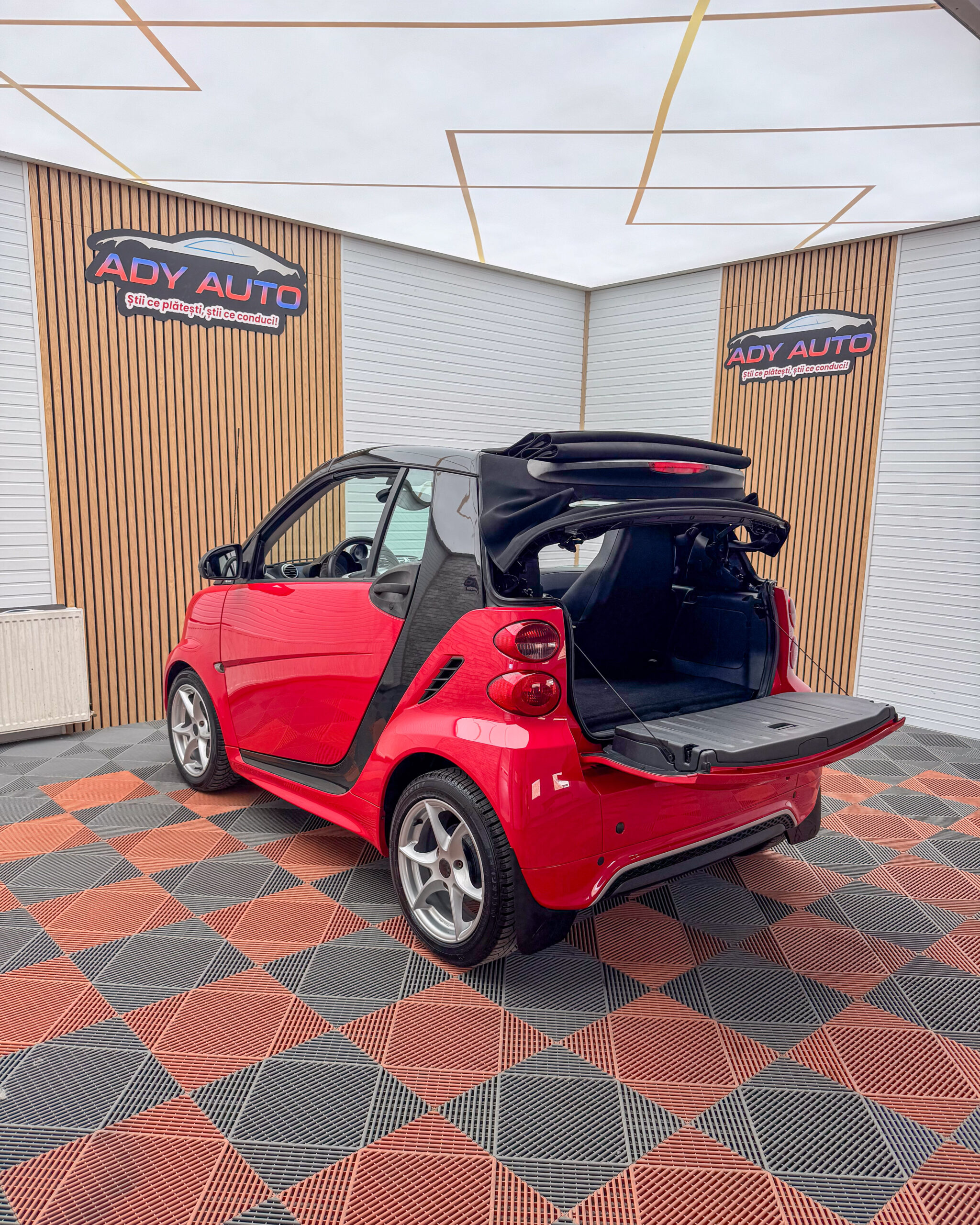 SMART FORTWO CABRIO . RAR+ITP . Garantie 12 Luni .Rate Fixe Fara Avans. Buy-Back .Test-Drive( Nr De Probe) . Livrare In Toata Tara 