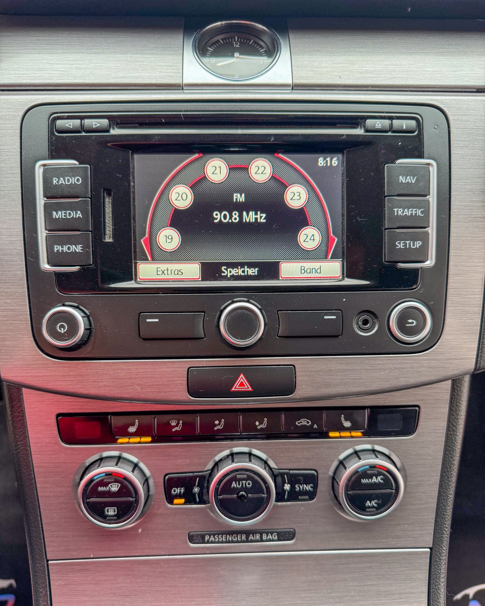 Vw Passat 2,0 TDI . B7 . Euro 5 . RAR+ITP . Garantie 12 Luni .Rate Fixe Fara Avans. Buy-Back .Test-Drive( Nr De Probe) . Livrare In Toata Tara 
