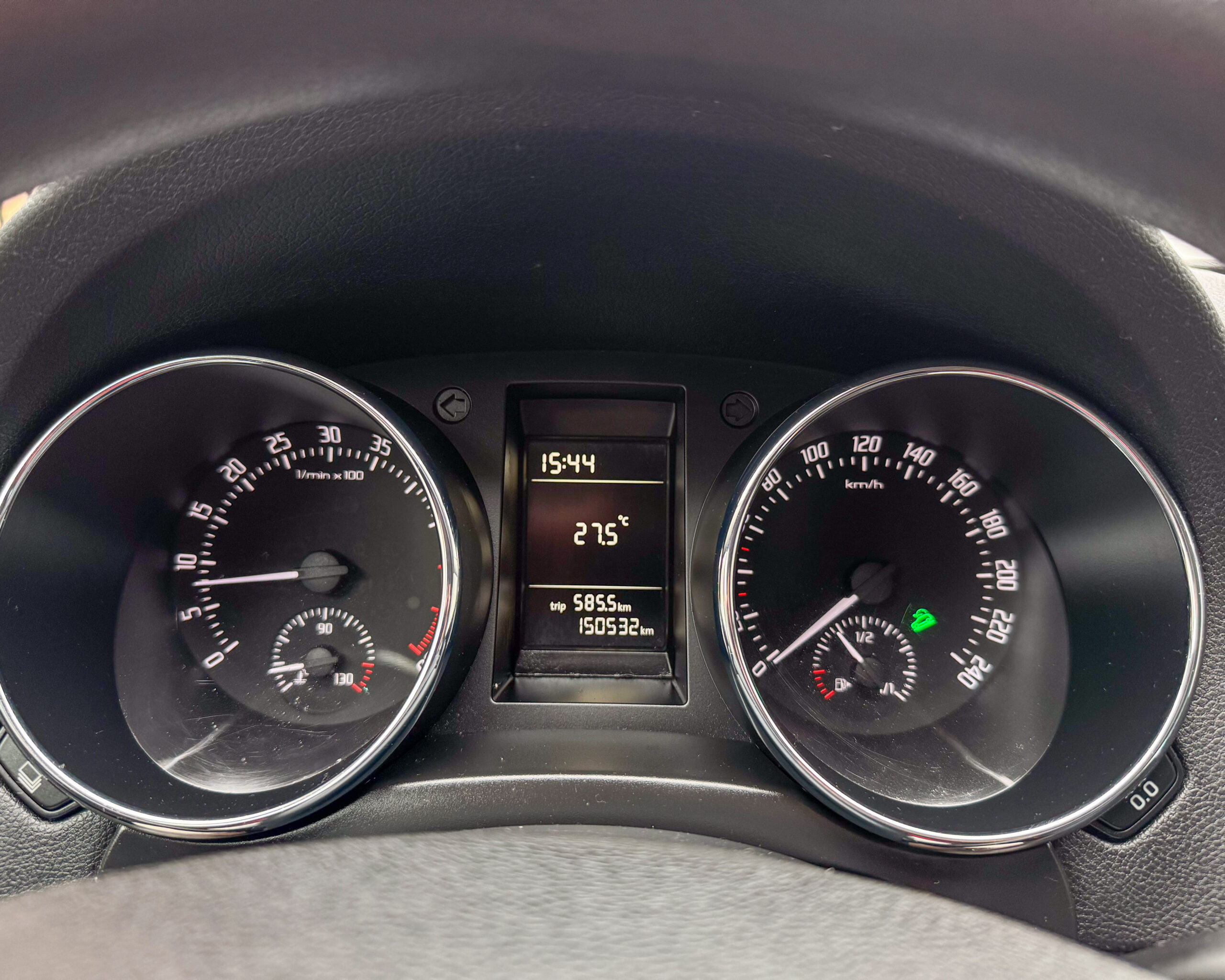 SKODA YETI 2,0 TDI . 4X4 . 150 000 Km . RAR+ITP . Garantie 12 Luni .Rate Fixe Fara Avans. Buy-Back .Test-Drive( Nr De Probe) . Livrare In Toata Tara 