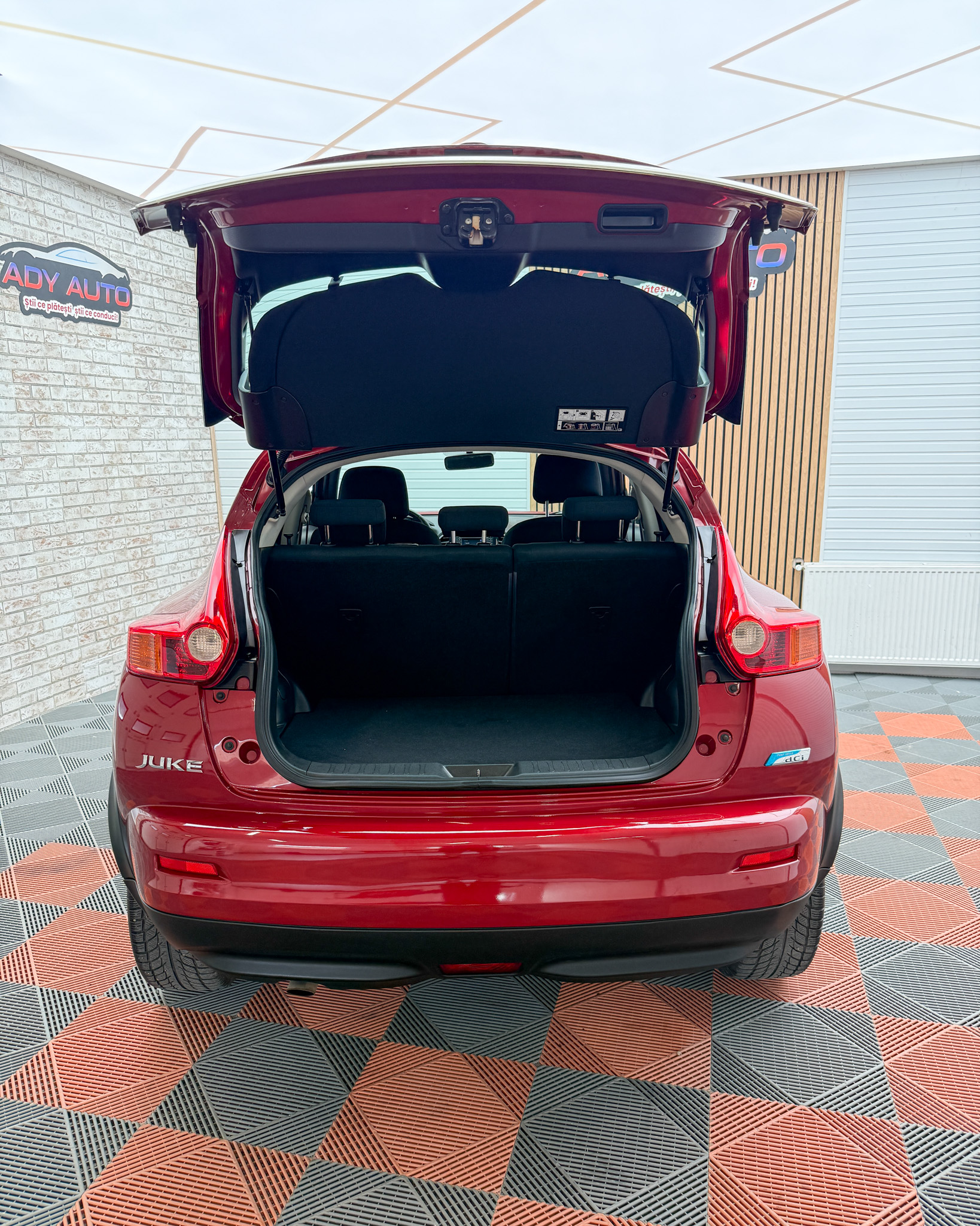 NISSAN JUKE . 1,5 DCI . Recent Inmatriculat In Romania . Rate Fixe Si Fara Avans . Garantie 12 Luni . Buy-Back . Test-Drive