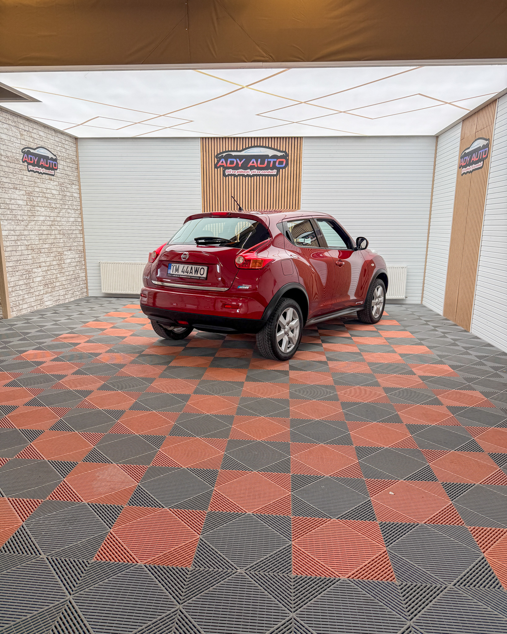 NISSAN JUKE . 1,5 DCI . Recent Inmatriculat In Romania . Rate Fixe Si Fara Avans . Garantie 12 Luni . Buy-Back . Test-Drive