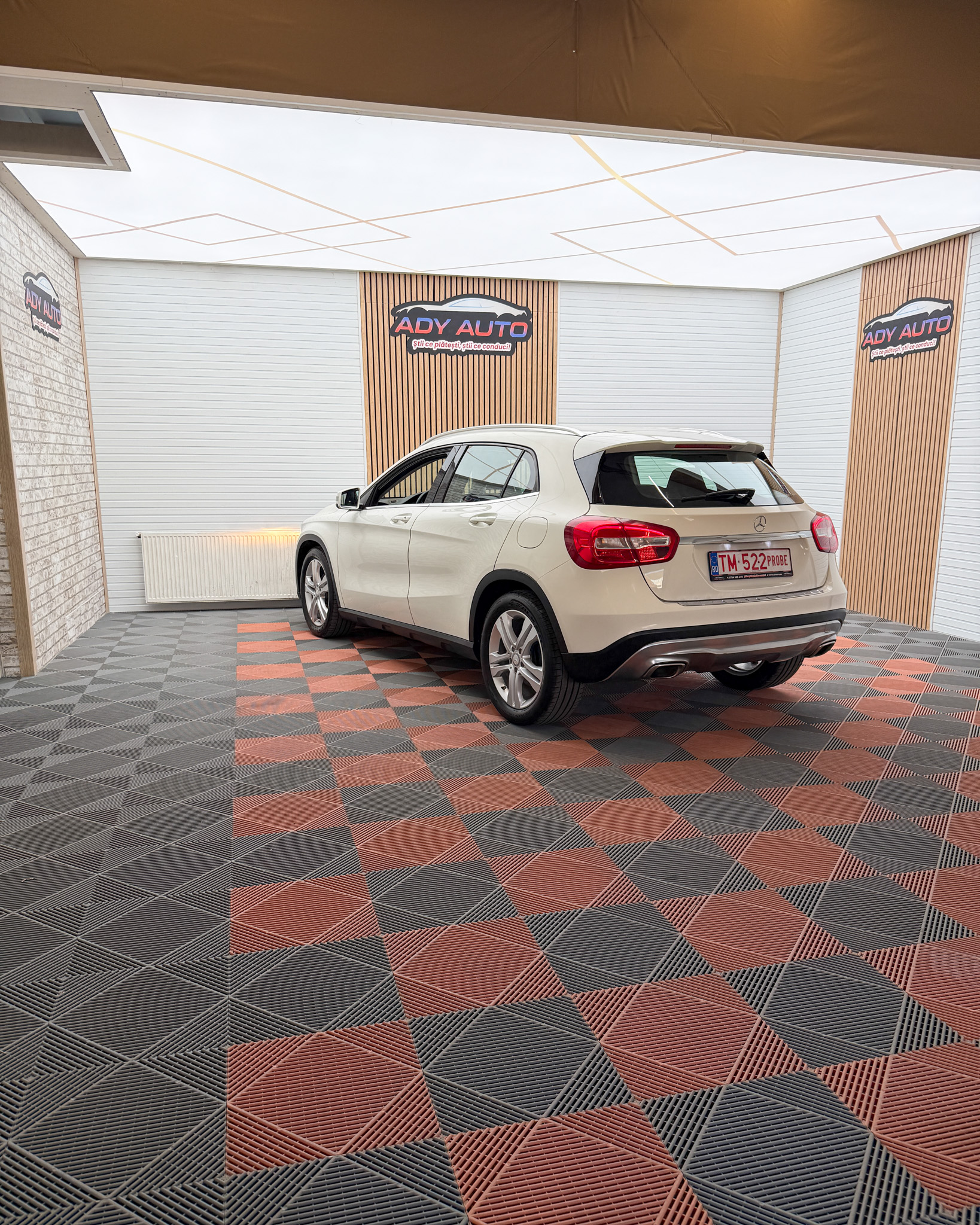 MERCEDES GLA 200 CDI. Cutie Automata+ Padele . RAR+ITP . Rate Fixe Si Fara Avans . Garantie 12 Luni . Buy-Back . Test-Drive