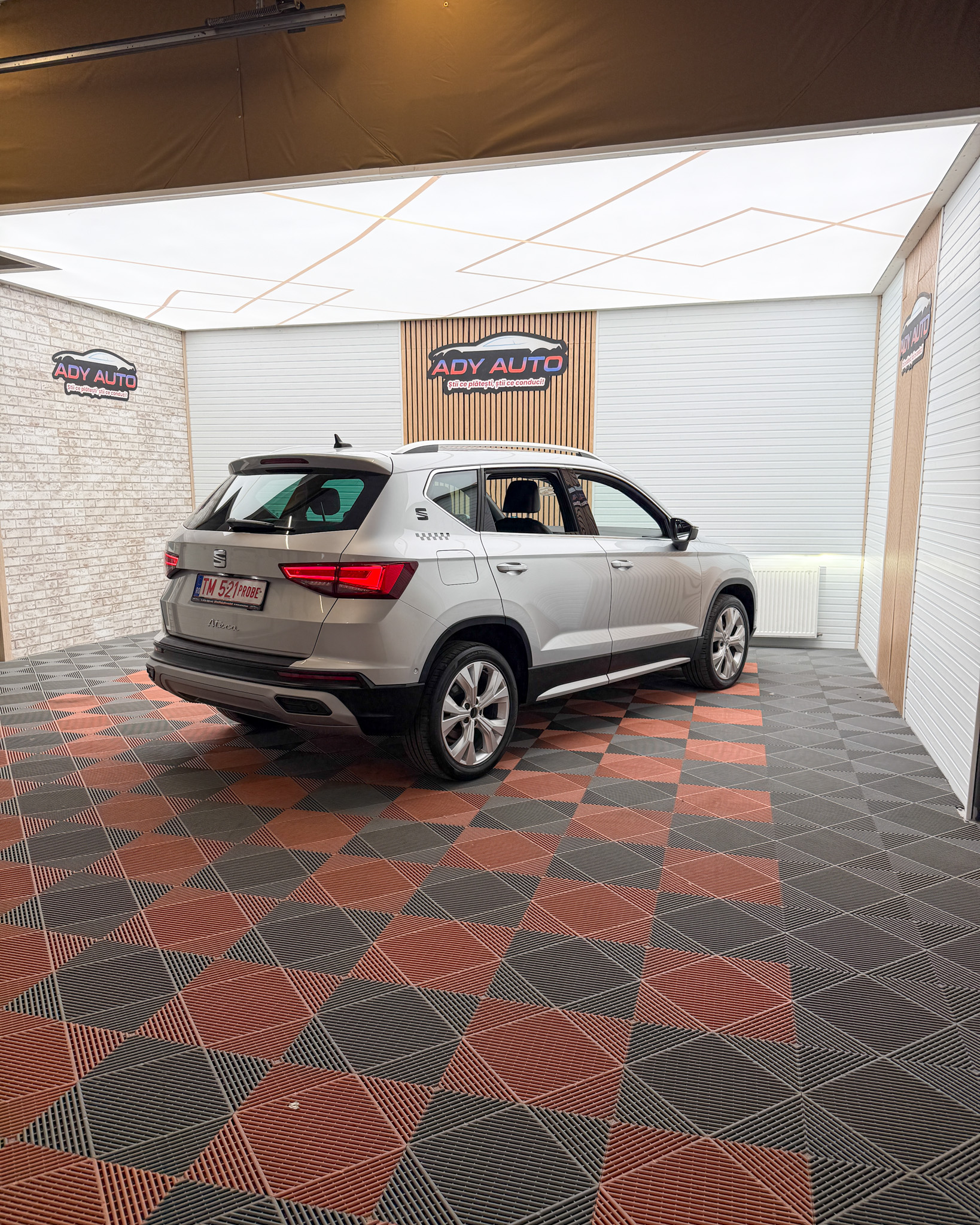 SEAT ATECA X-XPERIENCE 2,0 TDI 150 Cp . AN 17.12.2020 . Cutie Automata+ Padele . Virtual Cockpit ( Ceasuri Digitale )