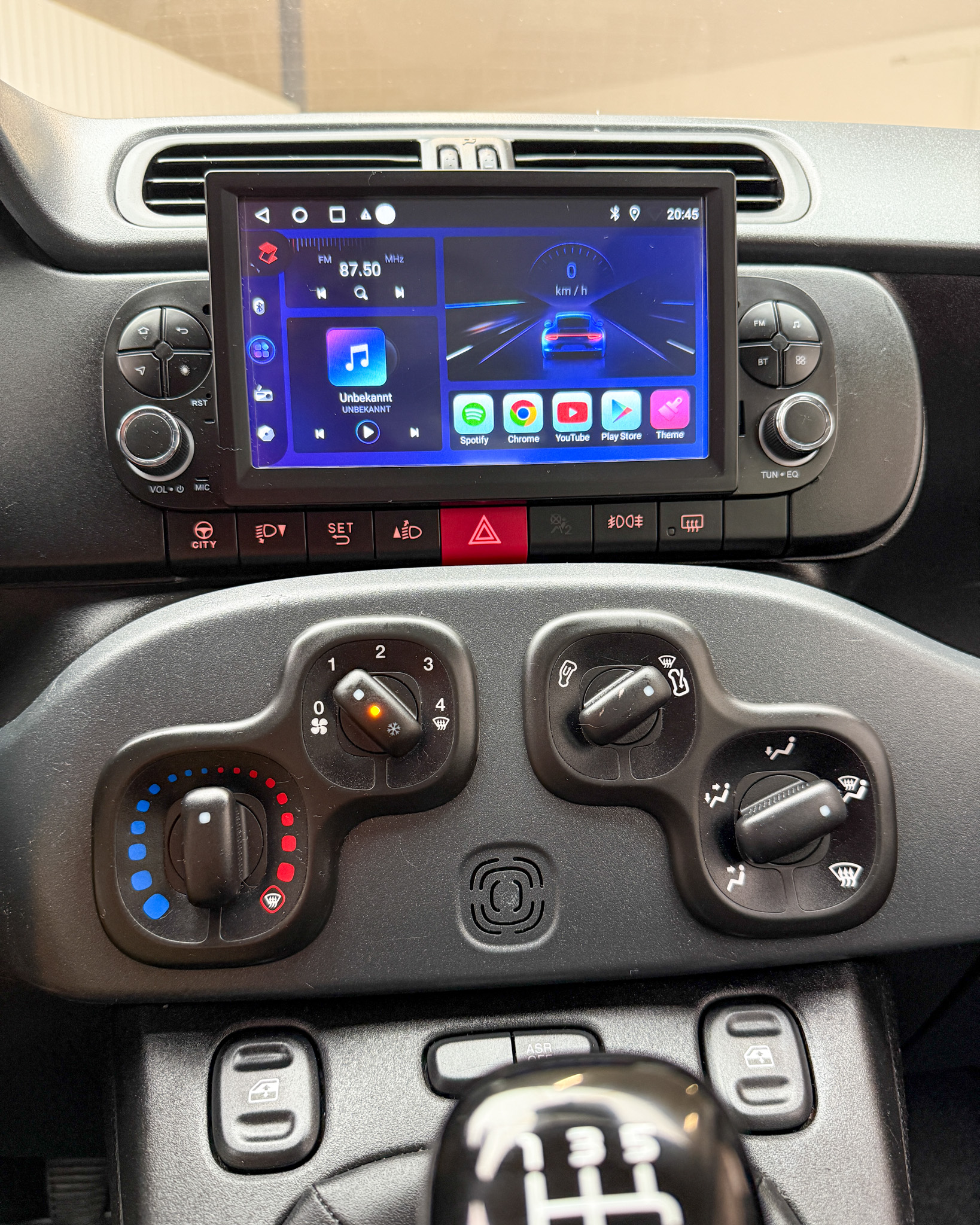 FIAT PANDA 1,2 Benzina . An 2017 / Iunie . Euro 6 .RAR+ITP . Rate Fixe Si Fara Avans . Garantie 12 Luni . Buy-Back . Test-Drive