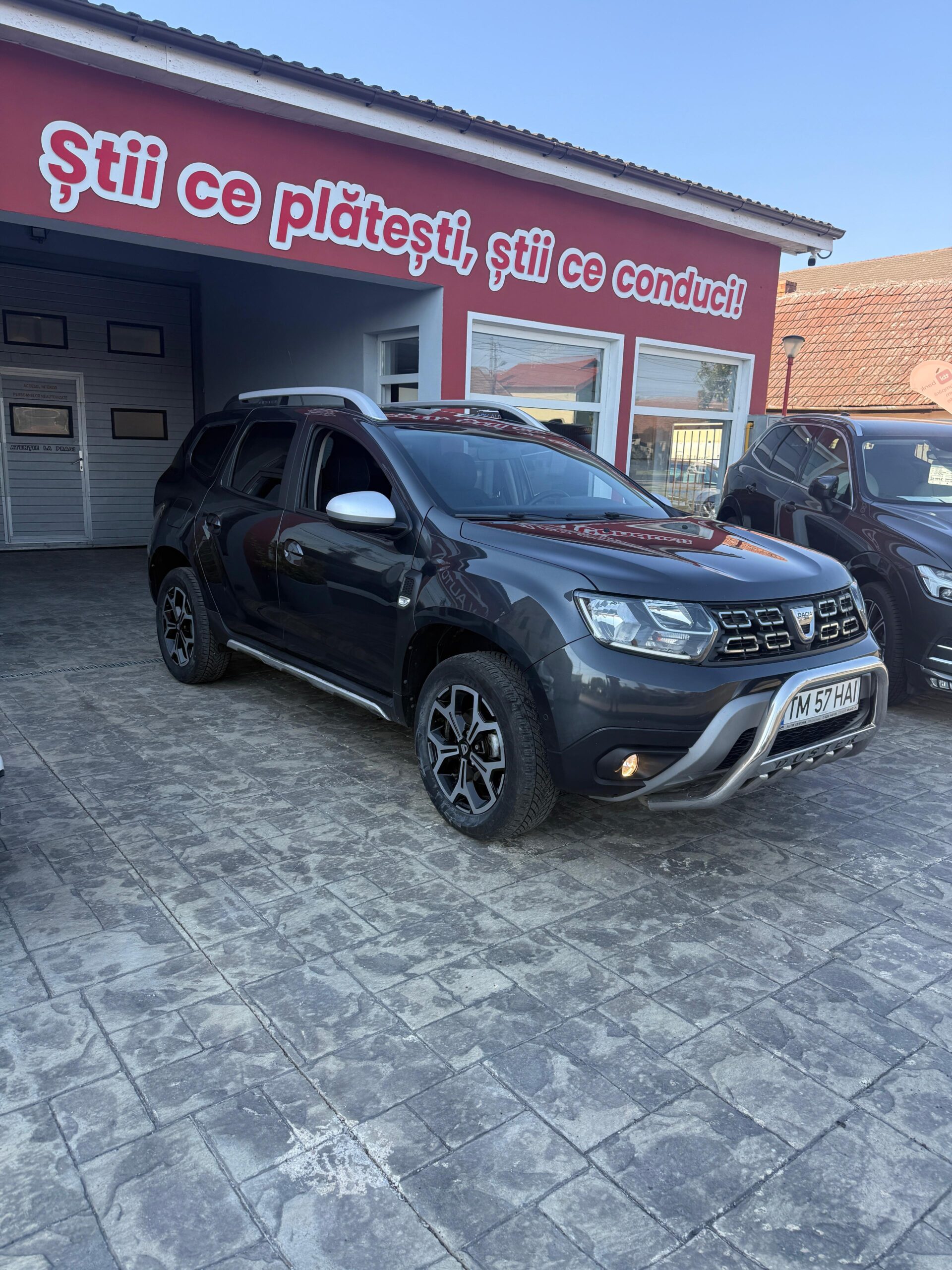 DACIA DUSTER . 1,5 DCI . An 2019 / 07 . 98 000 KM . Camera 360 . Navi 