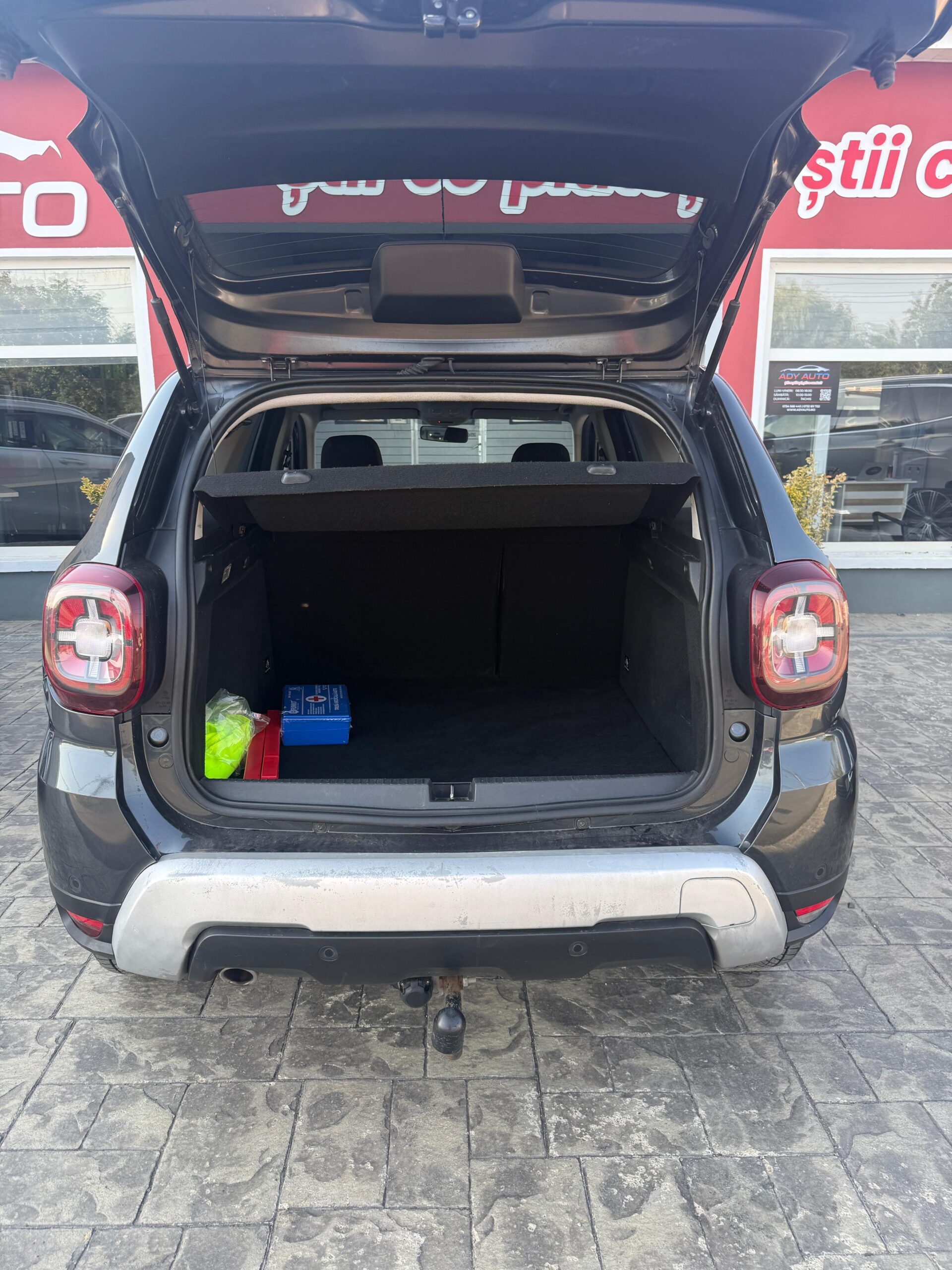 DACIA DUSTER . 1,5 DCI . An 2019 / 07 . 98 000 KM . Camera 360 . Navi 