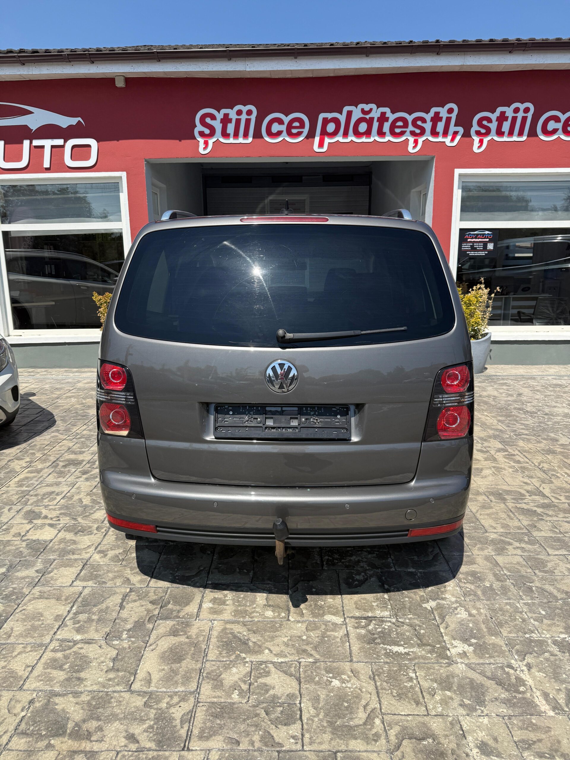 VW TOURAN 2,0 TDI . 140 Cp . An 2010 / 03 . Masina Intra La Detailig. Revenim Cu Rezultatul In Poze Si Video !