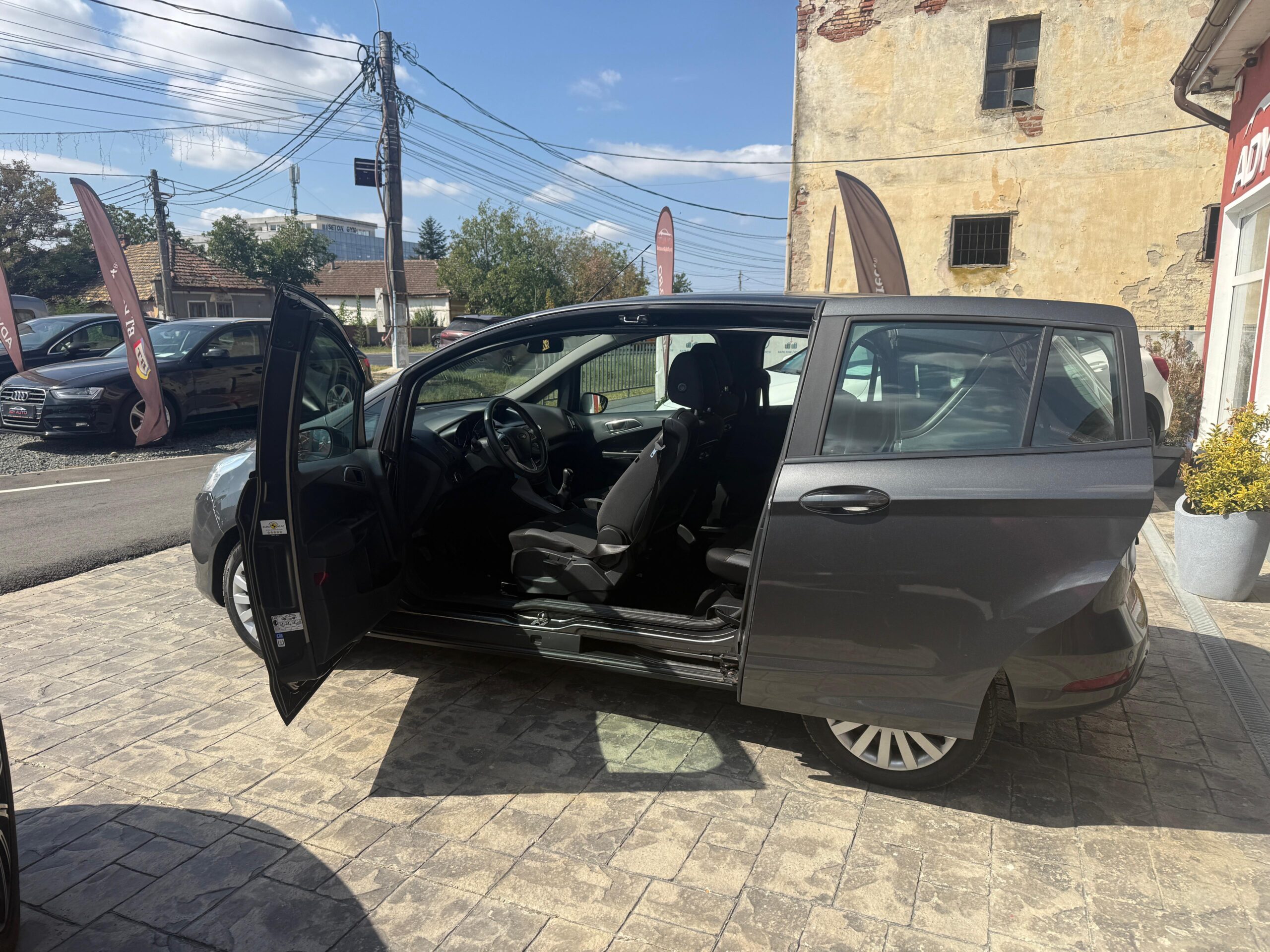 Ford B-Max . 2015/08 . 1,5 Diesel . 95 Cp . Euro 6 . RAR+ITP ( La Cerere ) Garantie 12 Luni . Buy-Back . Test-Drive