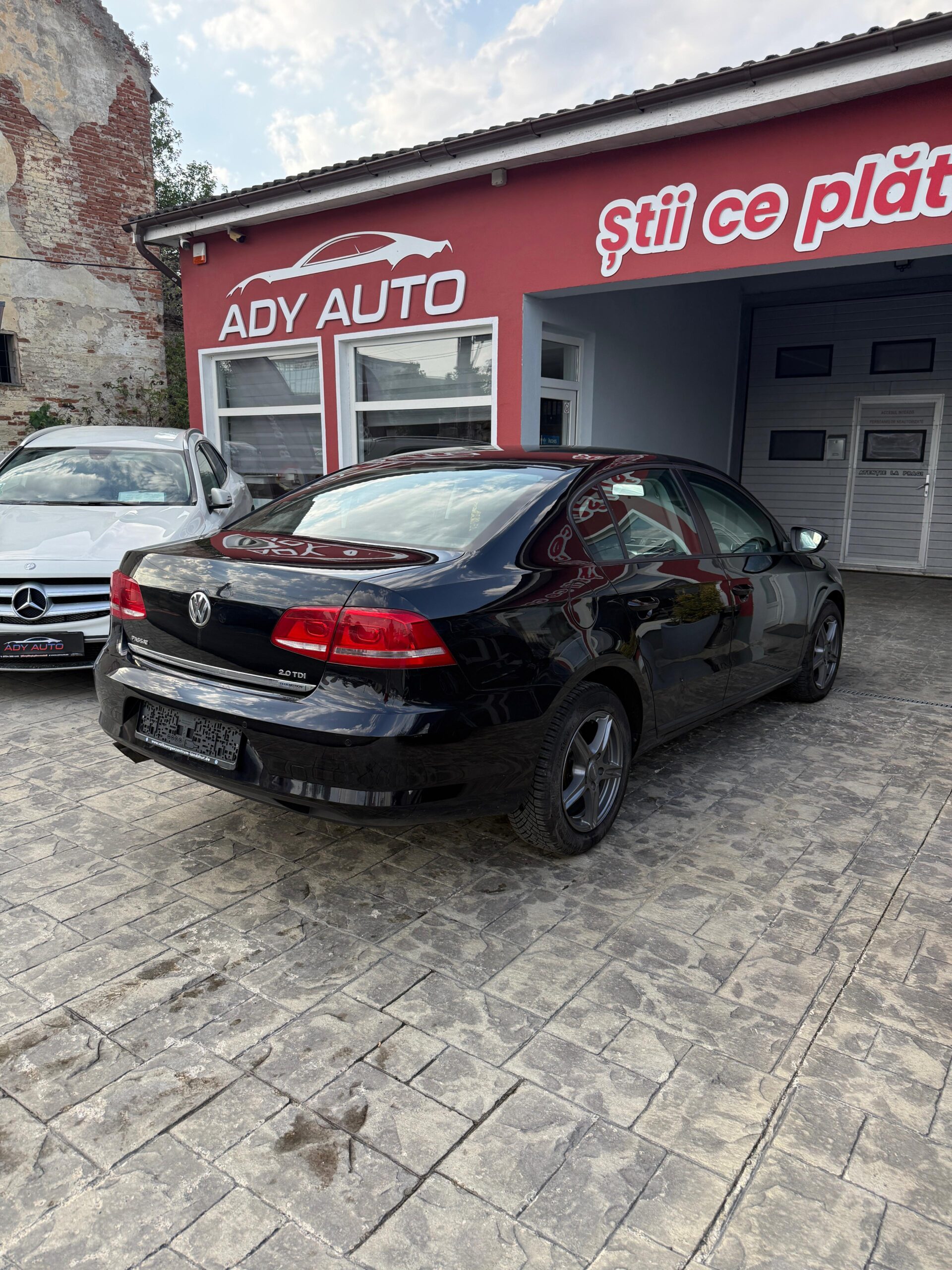 VW PASSAT 2,0 TDI . An 2012 / 11 . Euro 5 