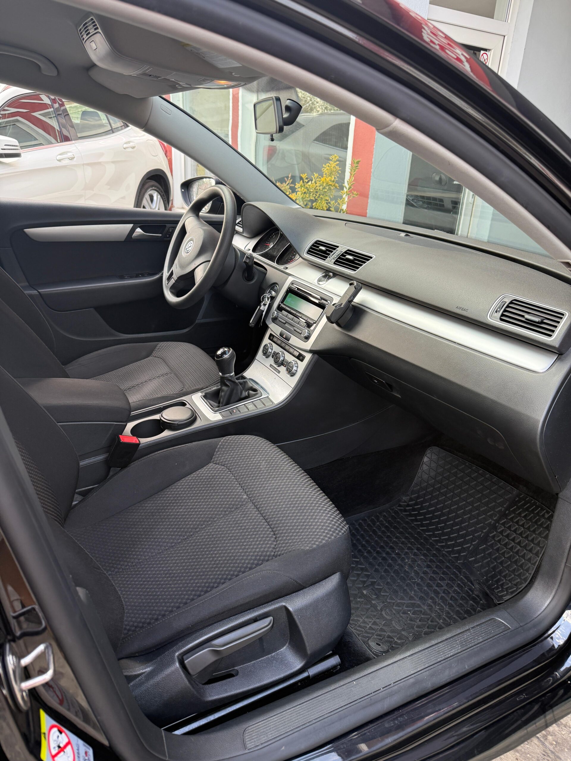 VW PASSAT 2,0 TDI . An 2012 / 11 . Euro 5 