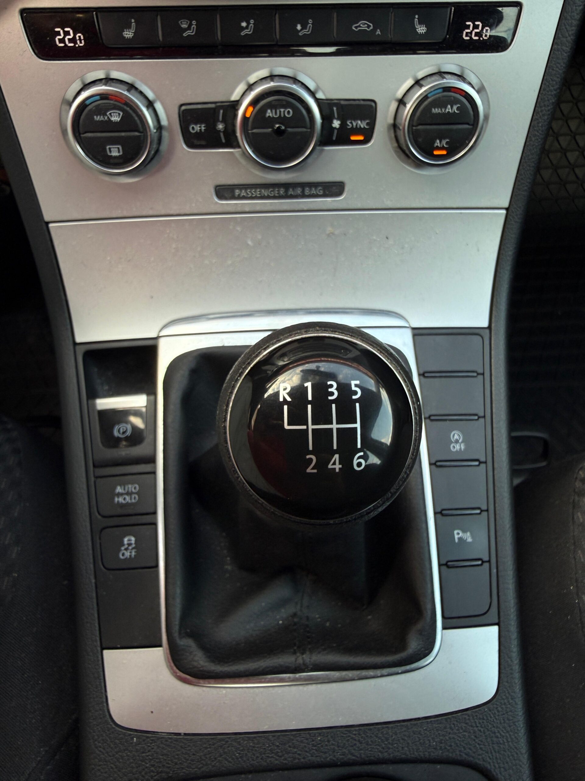 VW PASSAT 2,0 TDI . An 2012 / 11 . Euro 5 